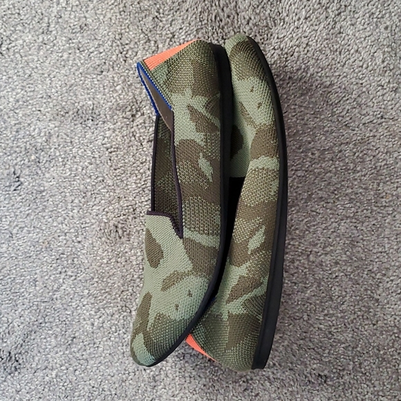 Rothys Camo Loafer Size 6.5 - Picture 9 of 9